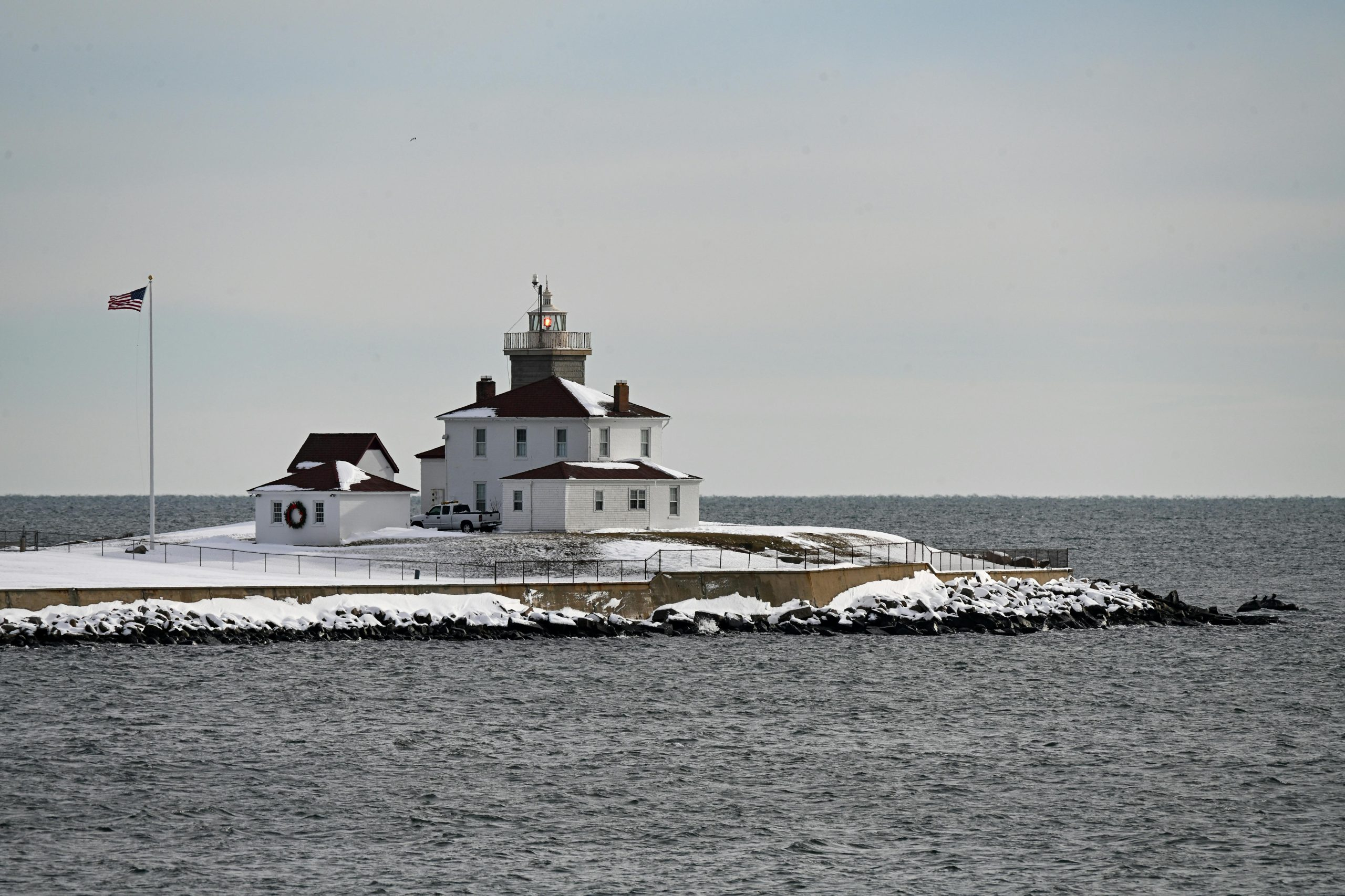 How To Navigate Seasonal Sales Without Overbuying Unnecessary Items