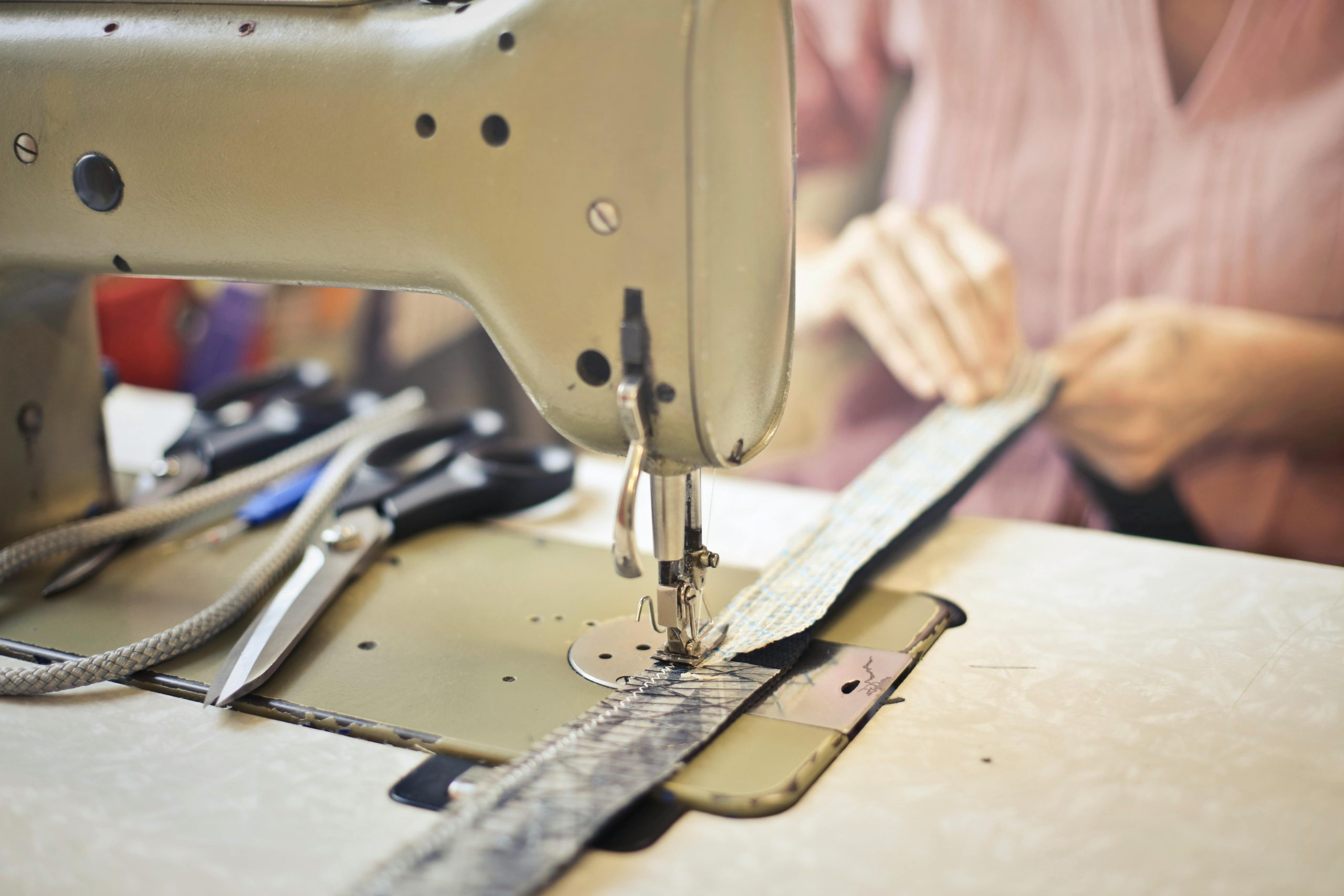 Why Every Wardrobe Benefit From Professional Tailoring Services Today